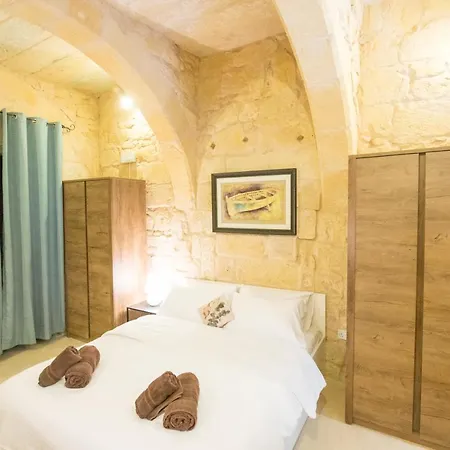 Citta Vittoriosa: In The Heart Of