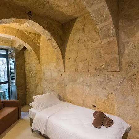 Citta Vittoriosa: In The Heart Of